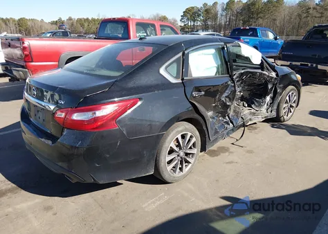 2017 Nissan Altima 2.5 Sv z USA, uszkodzony, nr VIN 1N4AL3AP9HC242570